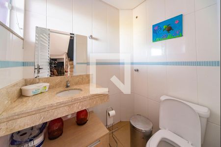 Casa à venda com 275m², 3 quartos e 5 vagas Casa à venda com 275m², 3 quartos e 5 vagasBanheiro de Serviço