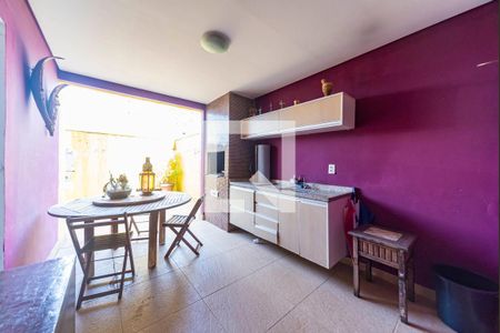 Casa à venda com 275m², 3 quartos e 5 vagas Casa à venda com 275m², 3 quartos e 5 vagasÁrea Gourmet