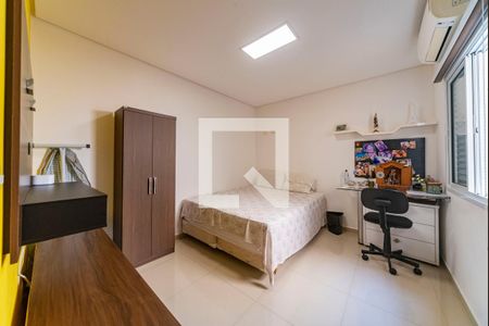 Casa à venda com 275m², 3 quartos e 5 vagas Casa à venda com 275m², 3 quartos e 5 vagasQuarto 2