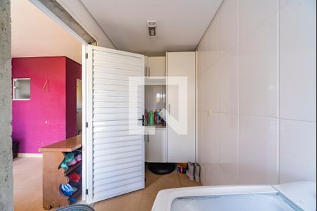 Casa à venda com 275m², 3 quartos e 5 vagas Casa à venda com 275m², 3 quartos e 5 vagasÁrea de Serviço