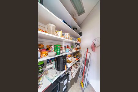 Casa à venda com 275m², 3 quartos e 5 vagas Casa à venda com 275m², 3 quartos e 5 vagasDespensa