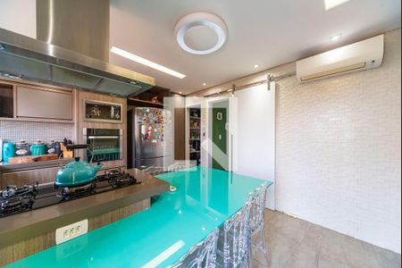 Casa à venda com 275m², 3 quartos e 5 vagas Casa à venda com 275m², 3 quartos e 5 vagasCozinha