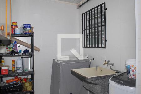 Casa à venda com 170m², 3 quartos e 2 vagasÁrea de Serviço