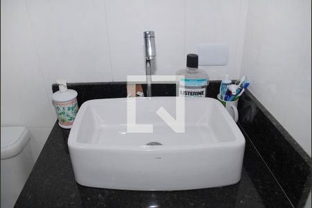 Casa à venda com 170m², 3 quartos e 2 vagasBanheiro 1