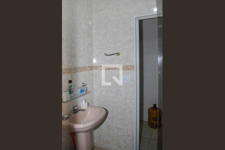 Casa à venda com 170m², 3 quartos e 2 vagasBanheiro 2