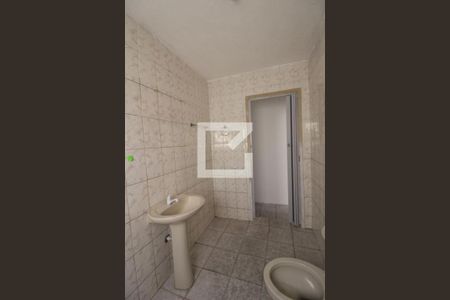 Banheiro de casa para alugar com 1 quarto, 70m² em Jardim Tiete, São Paulo