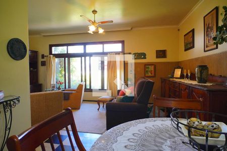 Sala de casa à venda com 6 quartos, 411m² em Jardim Lindóia, Porto Alegre