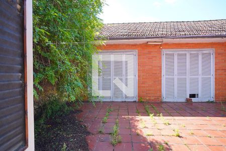 Quarto 1 - Vista de casa à venda com 6 quartos, 411m² em Jardim Lindóia, Porto Alegre