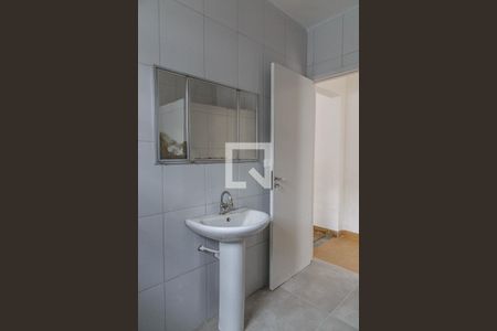 Casa para alugar com 80m², 2 quartos e 2 vagas Casa para alugar com 80m², 2 quartos e 2 vagasBanheiro