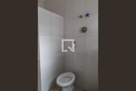 Casa para alugar com 80m², 2 quartos e 2 vagas Casa para alugar com 80m², 2 quartos e 2 vagasBanheiro