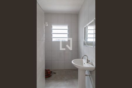 Casa para alugar com 80m², 2 quartos e 2 vagas Casa para alugar com 80m², 2 quartos e 2 vagasBanheiro