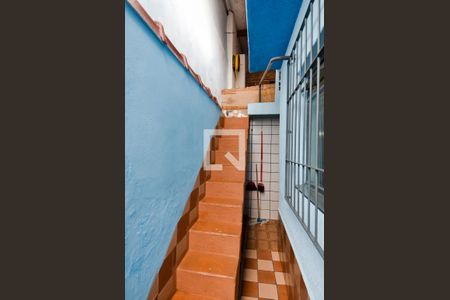 Casa à venda com 220m², 3 quartos e 2 vagasEscada da Varanda 