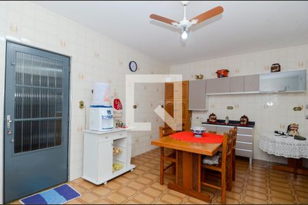 Casa à venda com 220m², 3 quartos e 2 vagasCozinha