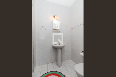 Casa à venda com 220m², 3 quartos e 2 vagasBanheiro da Suíte