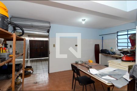 Casa à venda com 220m², 3 quartos e 2 vagasQuarto de Serviço