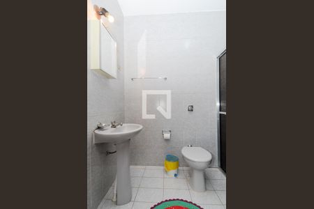 Casa à venda com 220m², 3 quartos e 2 vagasBanheiro da Suíte