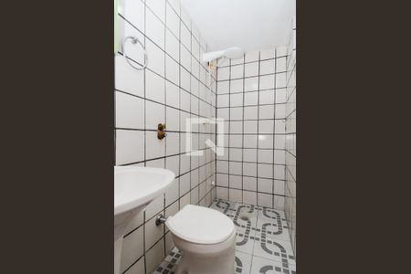 Casa à venda com 220m², 3 quartos e 2 vagasBanheiro de Serviço