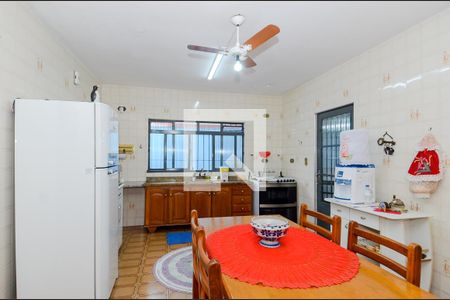 Casa à venda com 220m², 3 quartos e 2 vagasCozinha