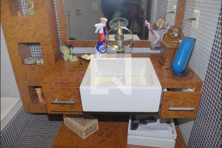 Casa para alugar com 650m², 7 quartos e 20 vagasBanheiro Social