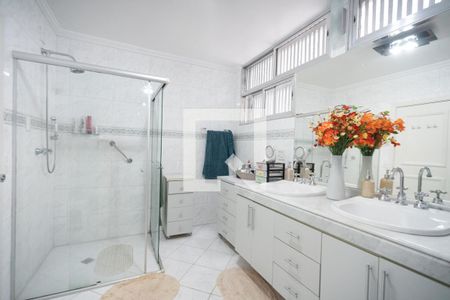 Apartamento à venda com 215m², 3 quartos e 2 vagasBanheiro Suite 2