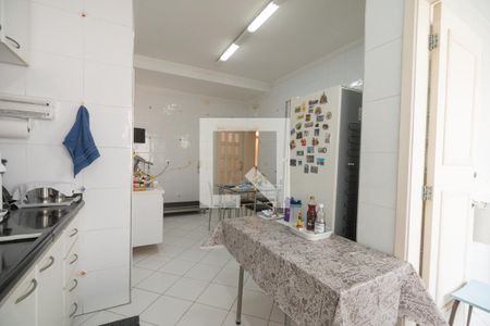 Apartamento à venda com 215m², 3 quartos e 2 vagasCozinha