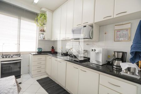 Apartamento à venda com 215m², 3 quartos e 2 vagasCozinha