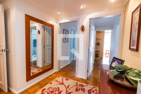 Apartamento à venda com 215m², 3 quartos e 2 vagasCorredor