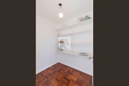 Apartamento para alugar com 162m², 3 quartos e 2 vagas Apartamento para alugar com 162m², 3 quartos e 2 vagasArea de serviço - quarto