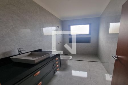 Casa de condomínio para alugar com 360m², 5 quartos e 6 vagasBanheiro da Suíte 04