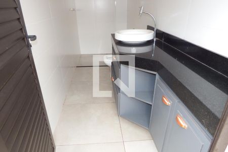 Casa de condomínio para alugar com 360m², 5 quartos e 6 vagasBanheiro Externo