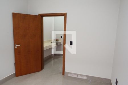 Casa de condomínio para alugar com 360m², 5 quartos e 6 vagasEscritótio