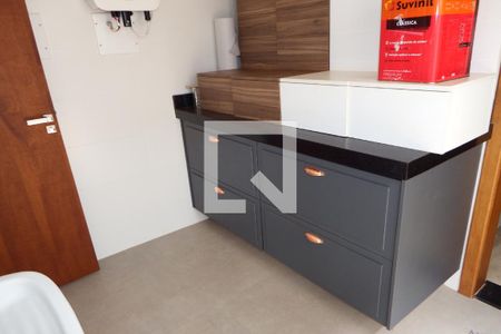 Casa de condomínio para alugar com 360m², 5 quartos e 6 vagasLavanderia