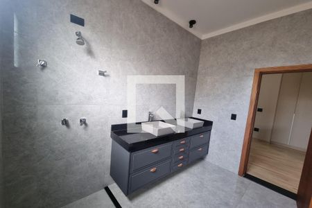 Casa de condomínio para alugar com 360m², 5 quartos e 6 vagasBanheiro da Suíte Master