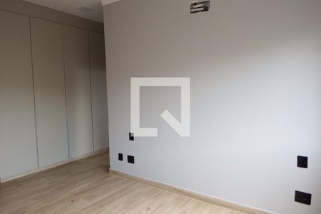 Casa de condomínio para alugar com 360m², 5 quartos e 6 vagasDormitório Suíte 04