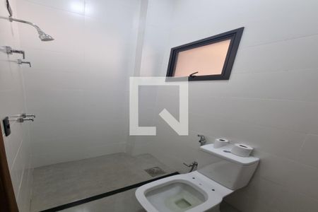 Casa de condomínio para alugar com 360m², 5 quartos e 6 vagasBanheiro Social