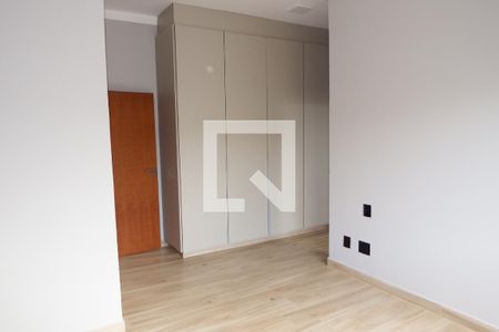 Casa de condomínio para alugar com 360m², 5 quartos e 6 vagasDormitório Suíte 04