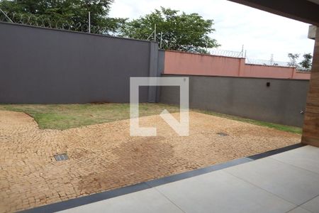 Casa de condomínio para alugar com 360m², 5 quartos e 6 vagasQuintal