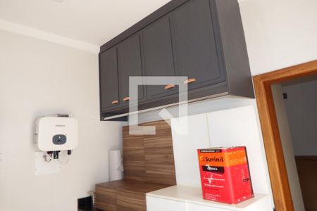 Casa de condomínio para alugar com 360m², 5 quartos e 6 vagasLavanderia