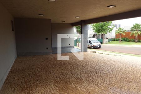 Casa de condomínio para alugar com 360m², 5 quartos e 6 vagasGaragem