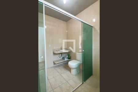 Casa à venda com 300m², 4 quartos e 2 vagasBanheiro