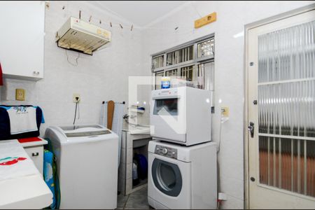 Casa à venda com 180m², 3 quartos e 3 vagasÁrea de Serviço