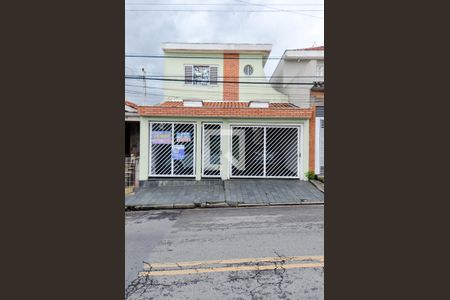 Casa à venda com 180m², 3 quartos e 3 vagasFachada