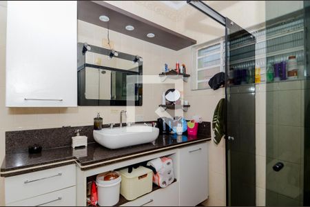 Casa à venda com 180m², 3 quartos e 3 vagasBanheiro da Suíte 1