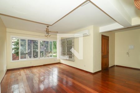 Casa de condomínio para alugar com 220m², 3 quartos e 2 vagasSala