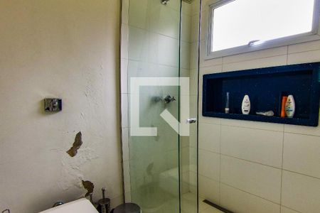 Banheiro da Suíte 1 de casa de condomínio para alugar com 3 quartos, 333m² em Jardim de Itapoan, Paulínia