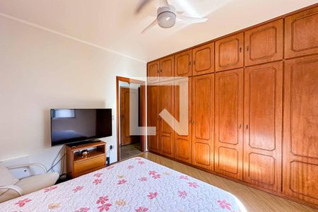 Casa à venda com 290m², 3 quartos e 4 vagas Casa à venda com 290m², 3 quartos e 4 vagasSuíte