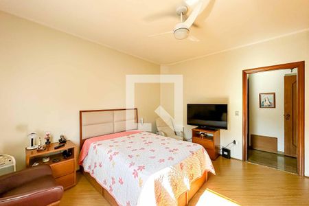 Casa à venda com 290m², 3 quartos e 4 vagas Casa à venda com 290m², 3 quartos e 4 vagasSuíte