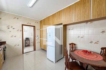 Casa à venda com 290m², 3 quartos e 4 vagas Casa à venda com 290m², 3 quartos e 4 vagasCozinha