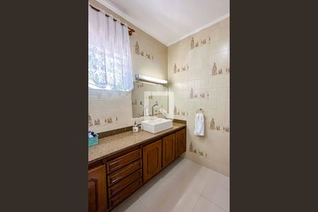 Casa à venda com 290m², 3 quartos e 4 vagas Casa à venda com 290m², 3 quartos e 4 vagasBanheiro