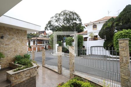 Vista de casa à venda com 3 quartos, 290m² em Jardim Franca, São Paulo